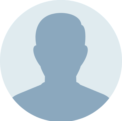 Das Bild zeigt den Mitarbeiter David Roschmann von uNaice.